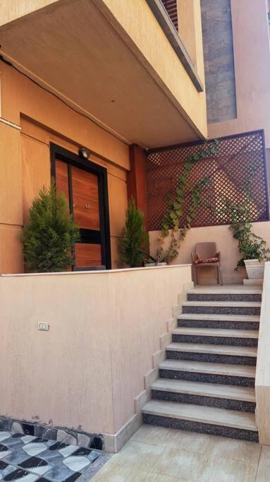 Cosy 2-bdr In New Cairo