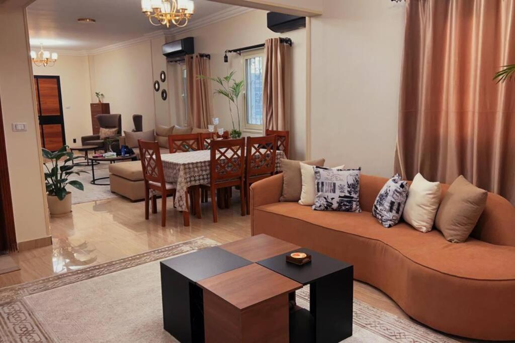 Cosy 2-bdr In New Holiday home